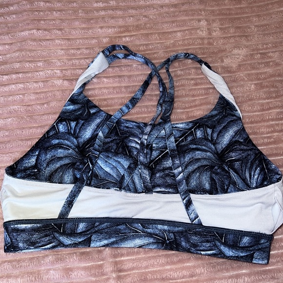 Lululemon Energy Bra (Nulux) Mini Concrete Jungle Alpine White Multi size 8 EUC. - Picture 13 of 15